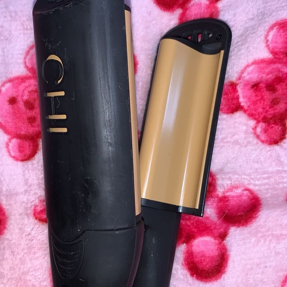 CHI Ceramic Hair Straightener Flat Iron And Ceramic Waver Iron - Picture 6 of 6